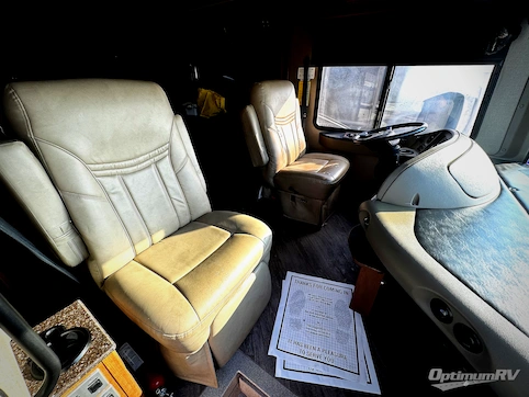 2017 Fleetwood Pace Arrow LXE 38K RV Photo 2