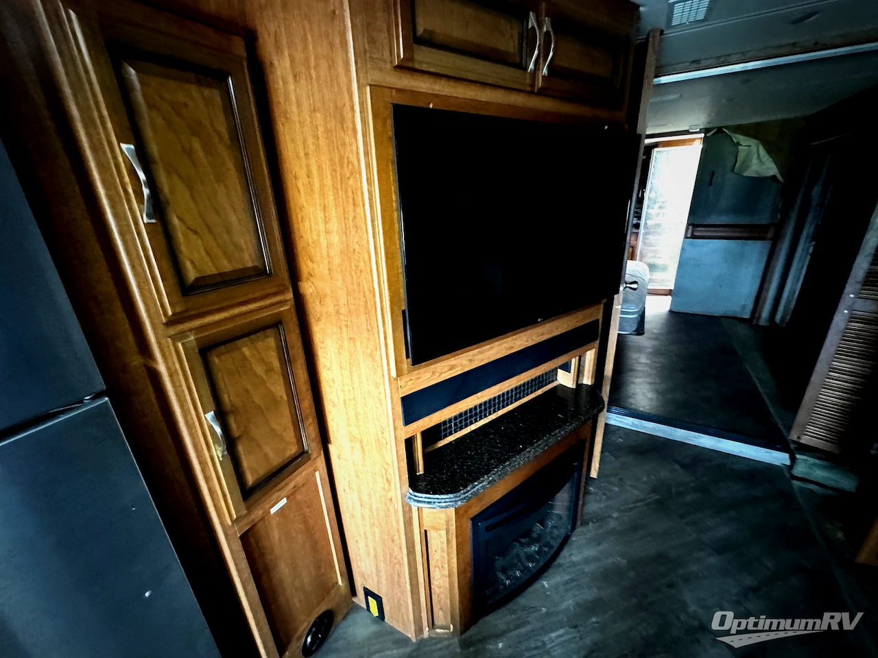 2017 Fleetwood Pace Arrow LXE 38K Photo 12