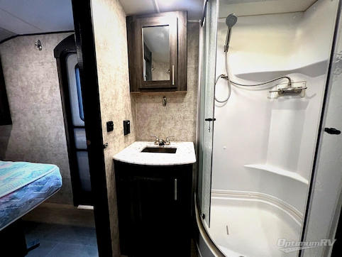 2017 Highland Ridge Open Range Ultra Lite UT2710RL RV Photo 4