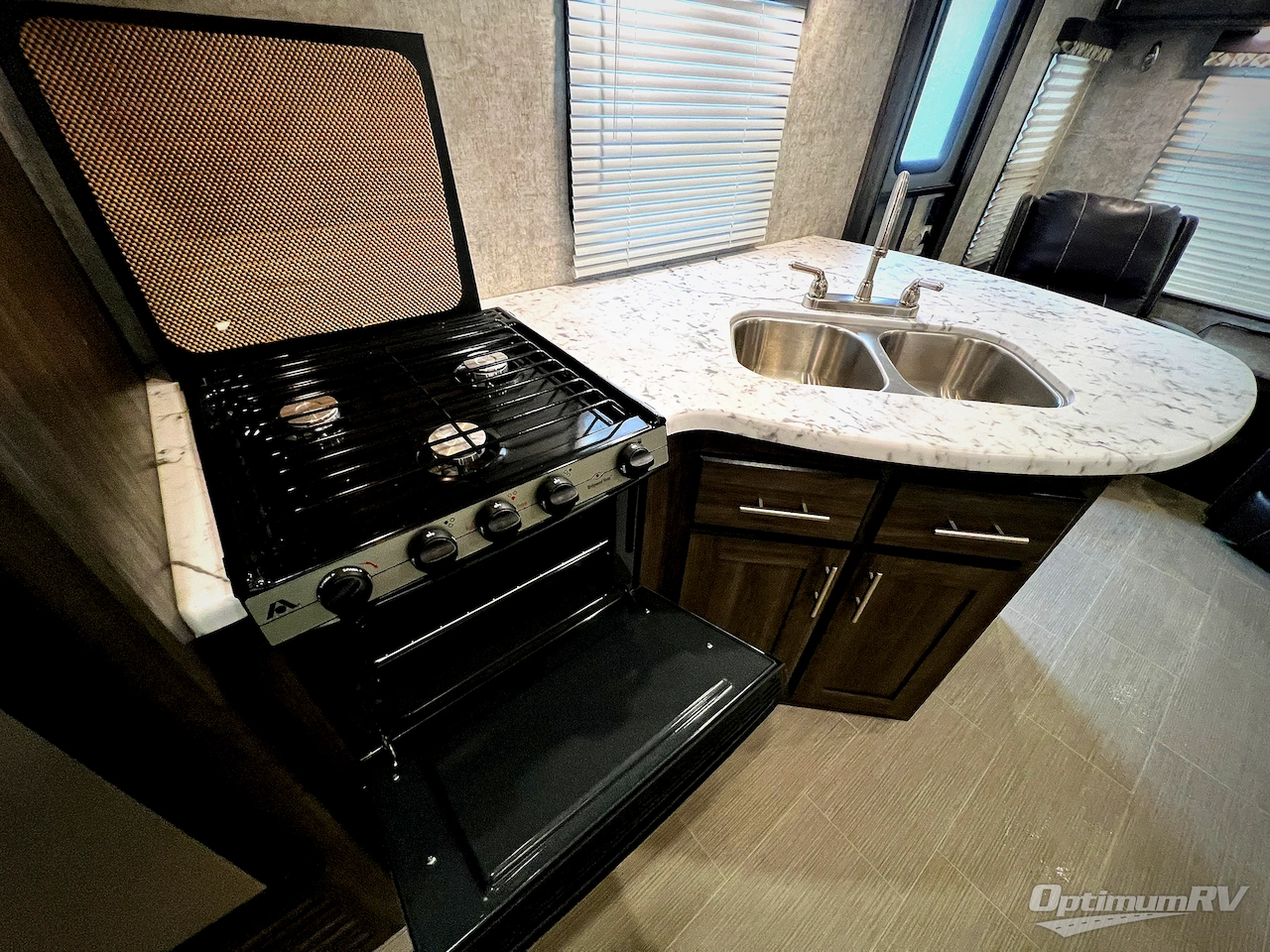 2017 Highland Ridge Open Range Ultra Lite UT2710RL Photo 14