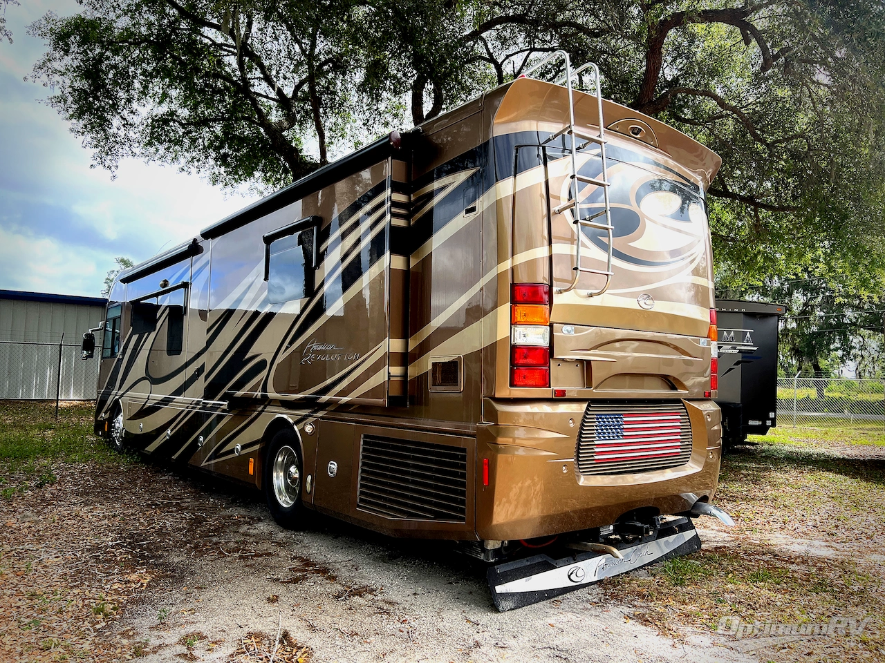 2015 American Coach American Revolution 39A Photo 2