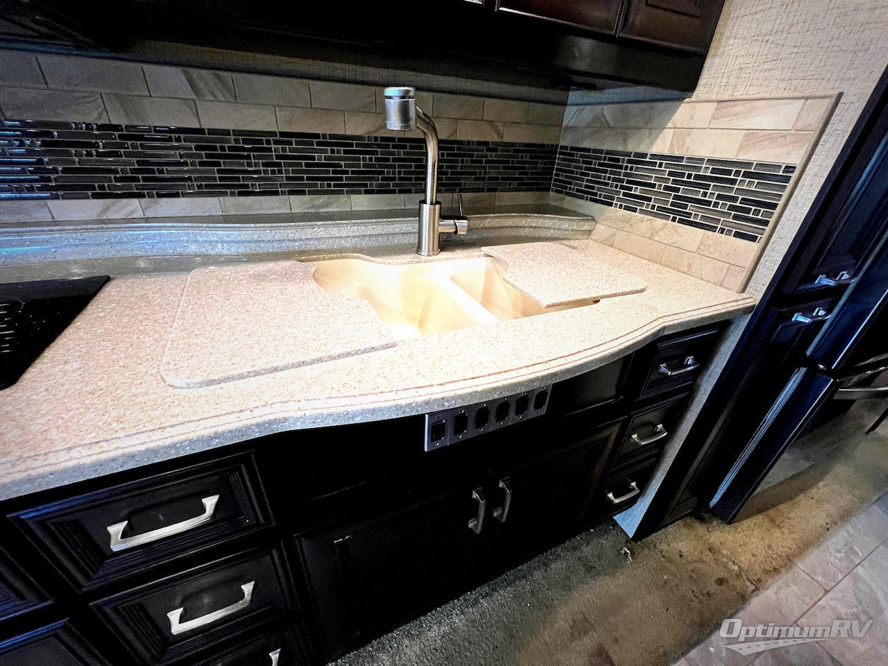 2015 American Coach American Revolution 39A Photo 14