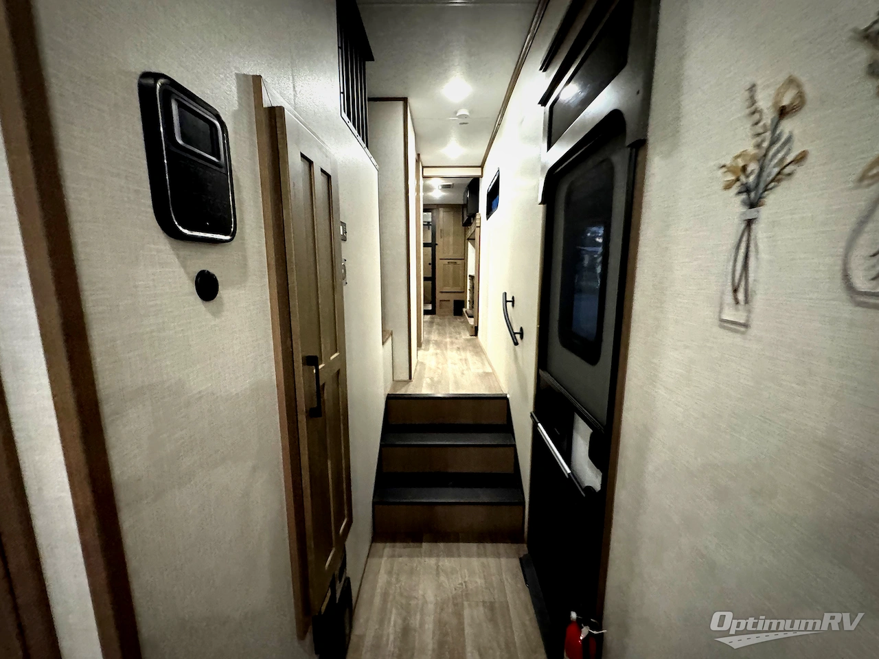 2025 KZ Durango Gold G382MBF Photo 7