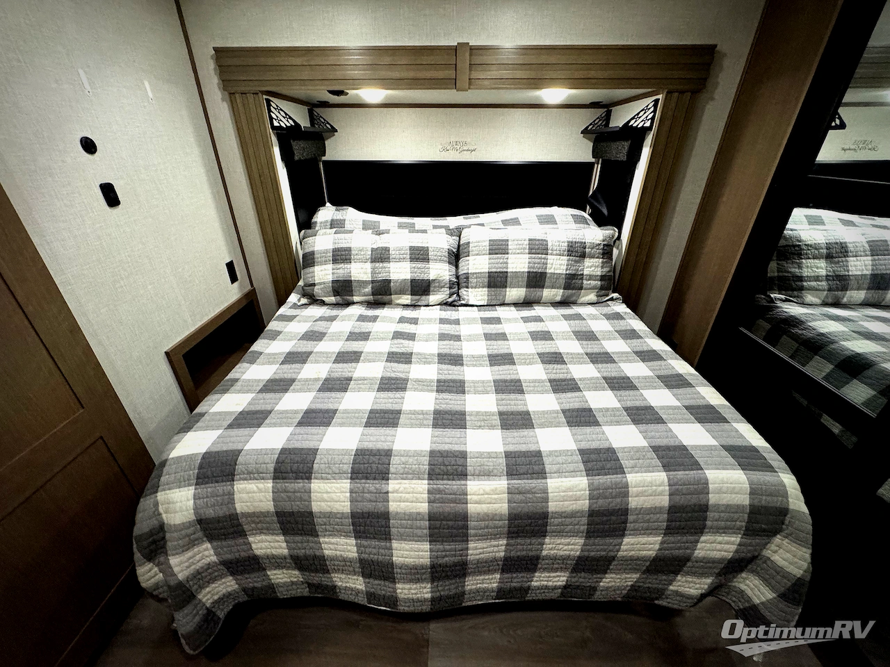 2025 KZ Durango Gold G382MBF Photo 9