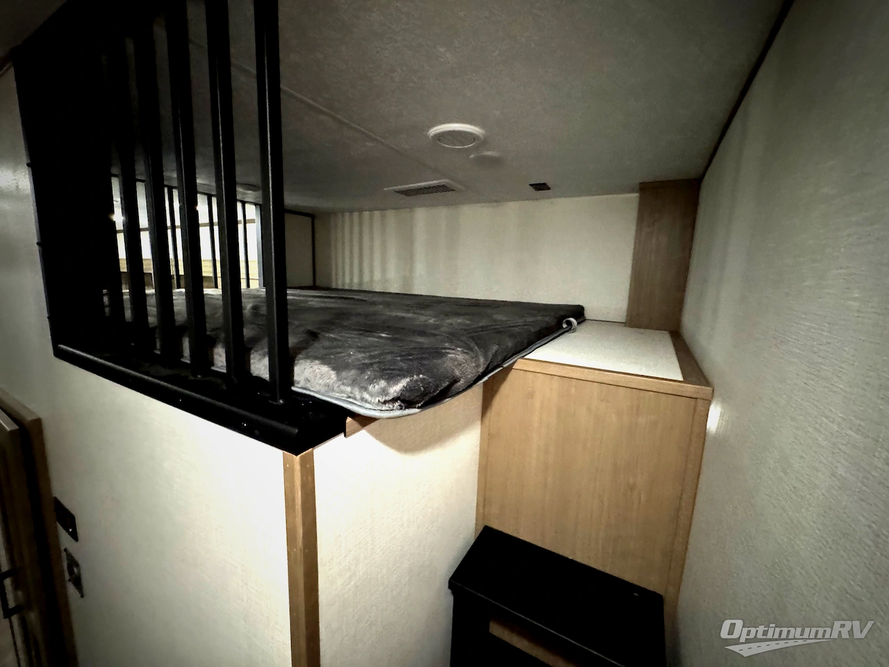 2025 KZ Durango Gold G382MBF Photo 16