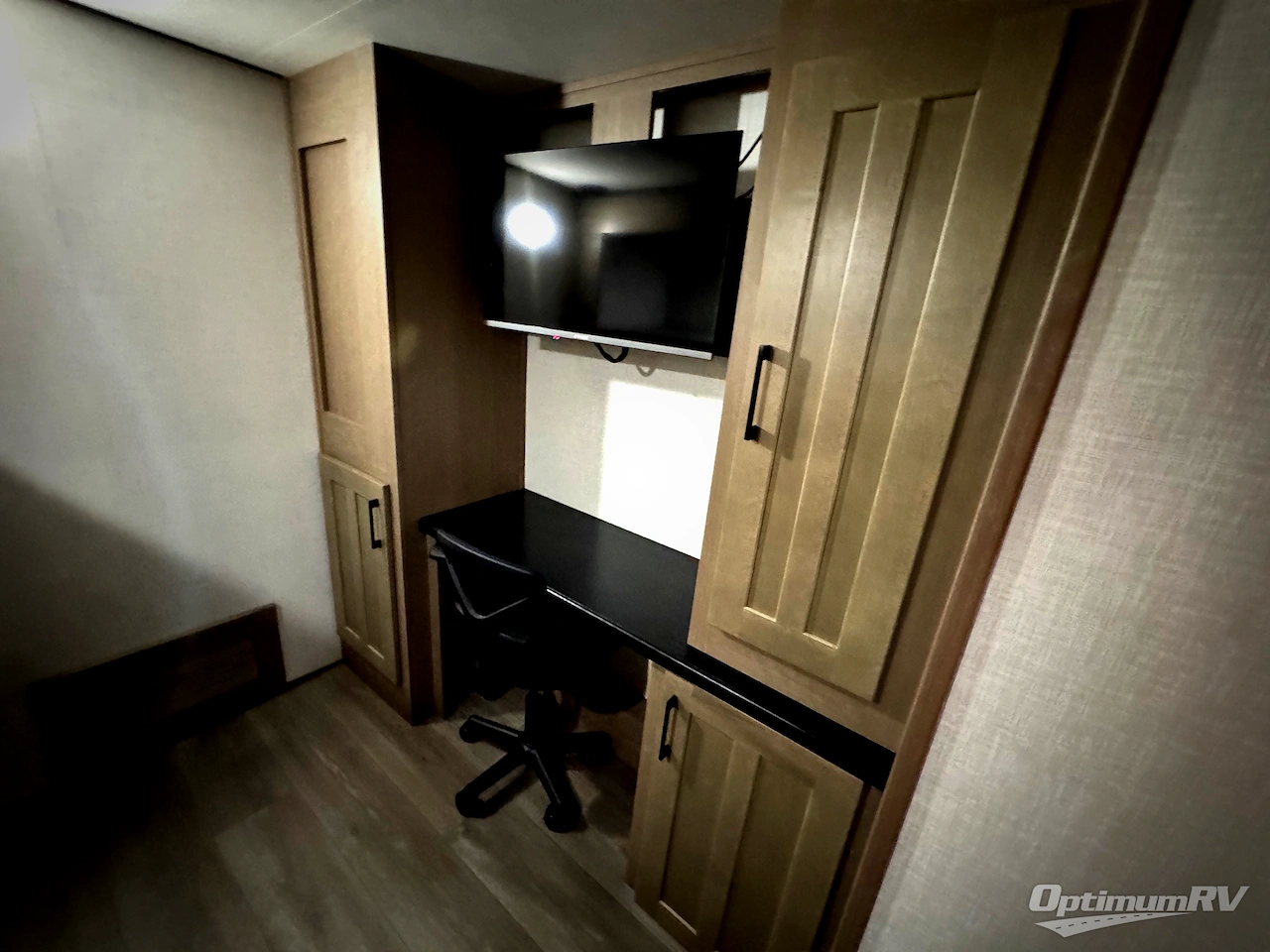 2025 KZ Durango Gold G382MBF Photo 21