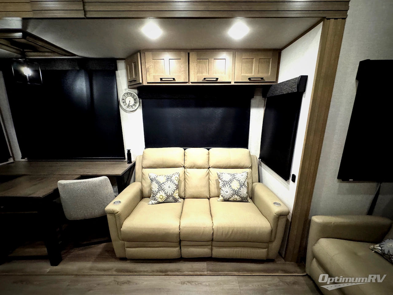 2025 KZ Durango Gold G382MBF Photo 24