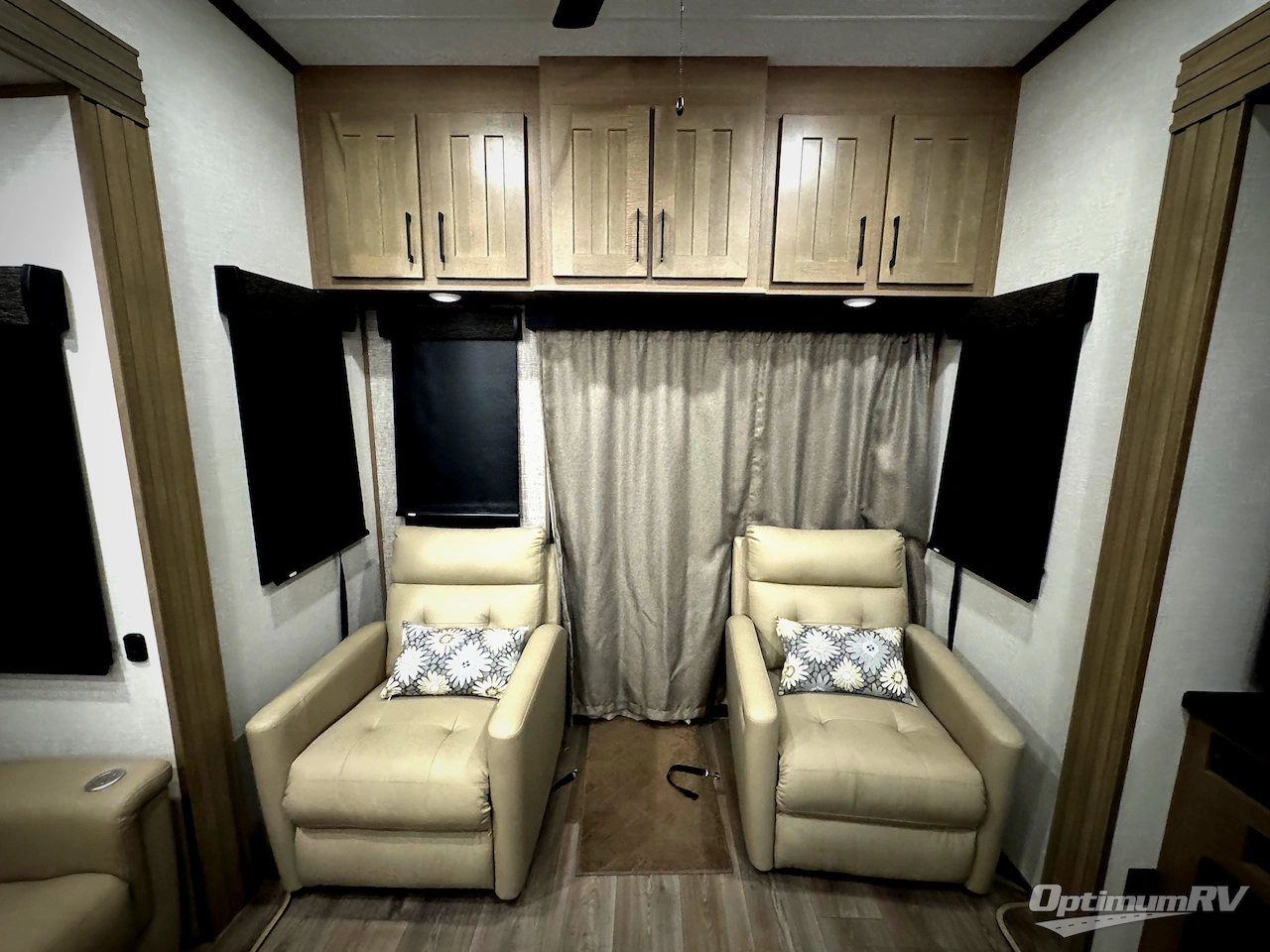 2025 KZ Durango Gold G382MBF Photo 26