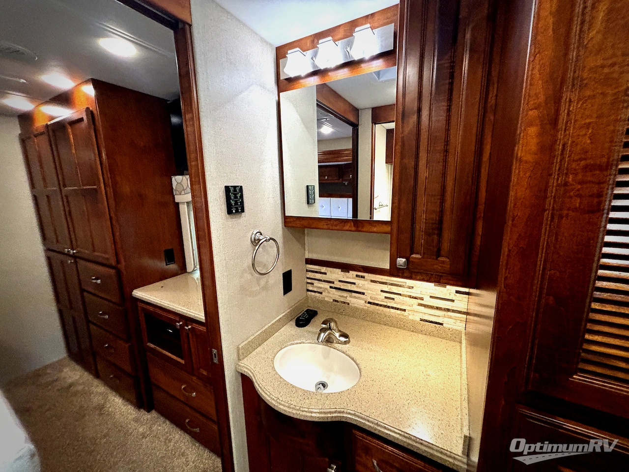 2017 Renegade Verona LE 40LTS Photo 11