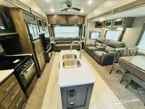 2019 Forest River Flagstaff Super Lite 528CKWS RV Photo 2