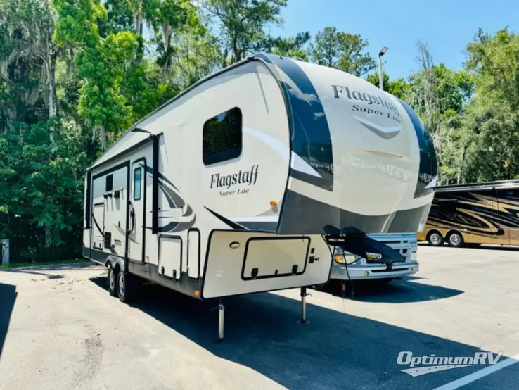 2019 Forest River Flagstaff Super Lite 528CKWS RV Photo 1