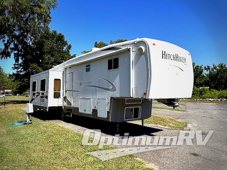 2008 NuWa HitchHiker Champagne 38LKTG RV Photo 1
