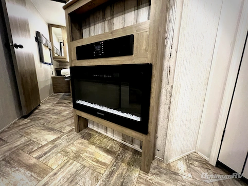 2023 Palomino Puma 28BHSS RV Photo 3