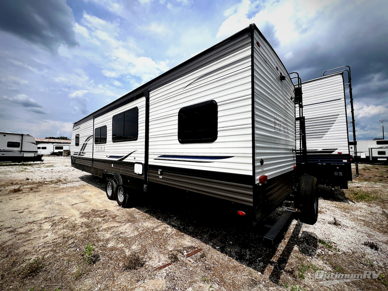 2023 Palomino Puma 28BHSS Photo 2