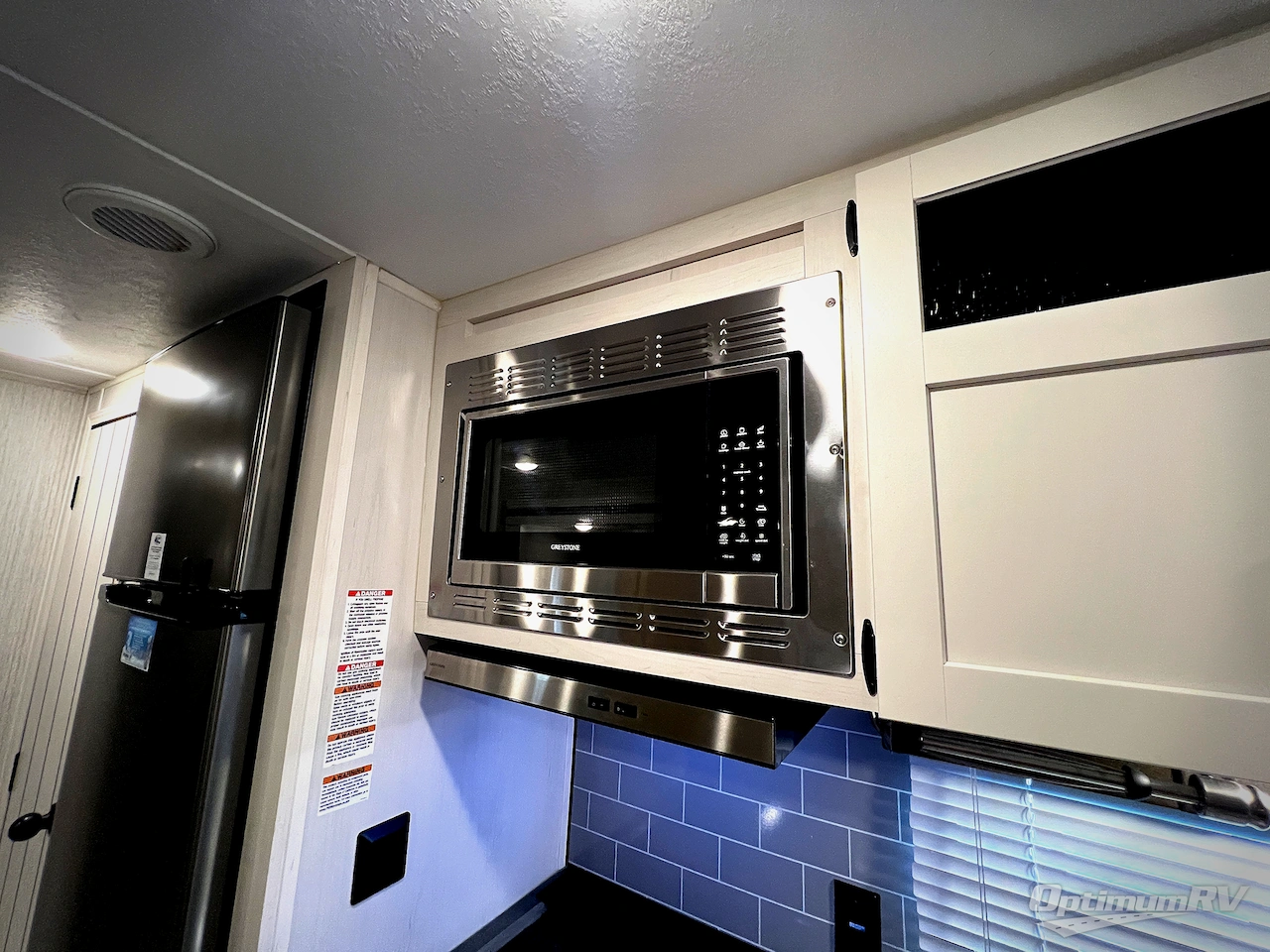 2023 Palomino Puma 28BHSS Photo 11