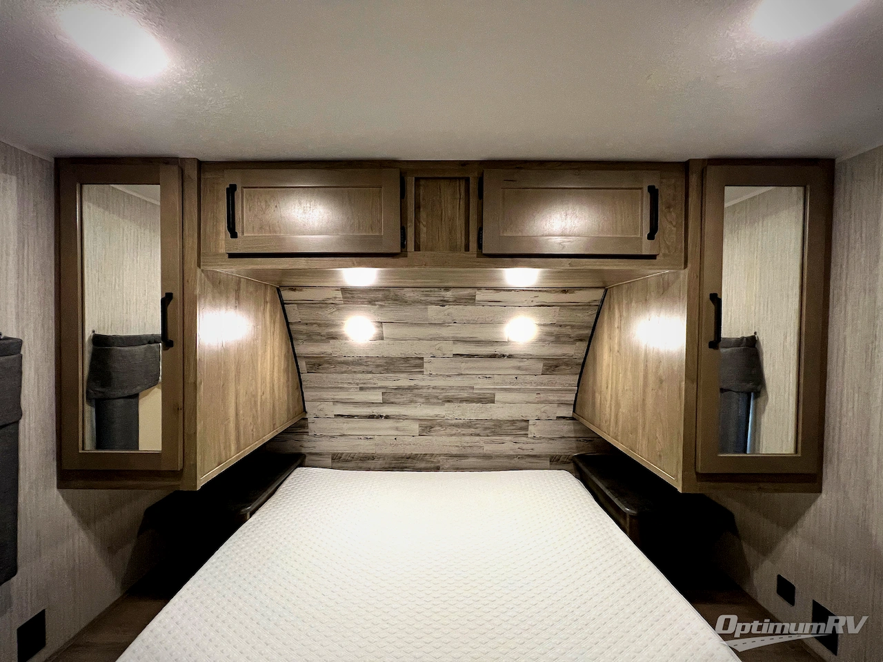 2023 Palomino Puma 28BHSS Photo 24