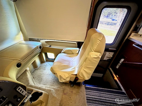 2012 Tiffin Allegro 36 LA RV Photo 2