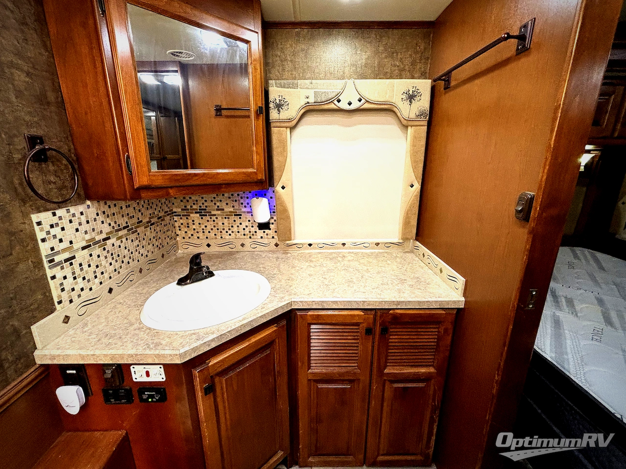 2012 Tiffin Allegro 36 LA Photo 18
