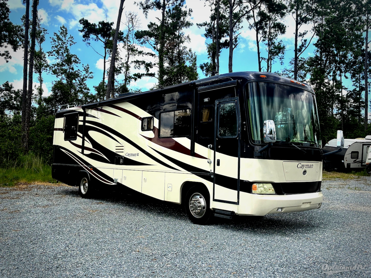 2008 Monaco Cayman 38 PBD Photo 1