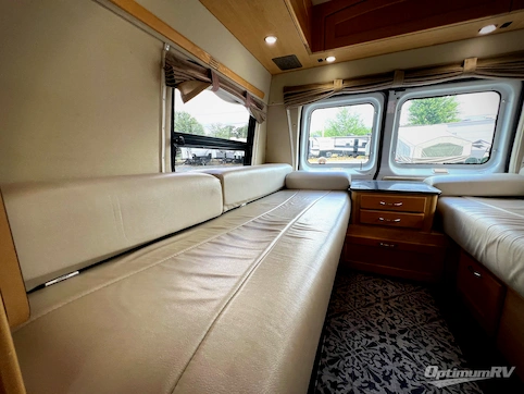 2011 Pleasure-Way Ford Excel TD RV Photo 3