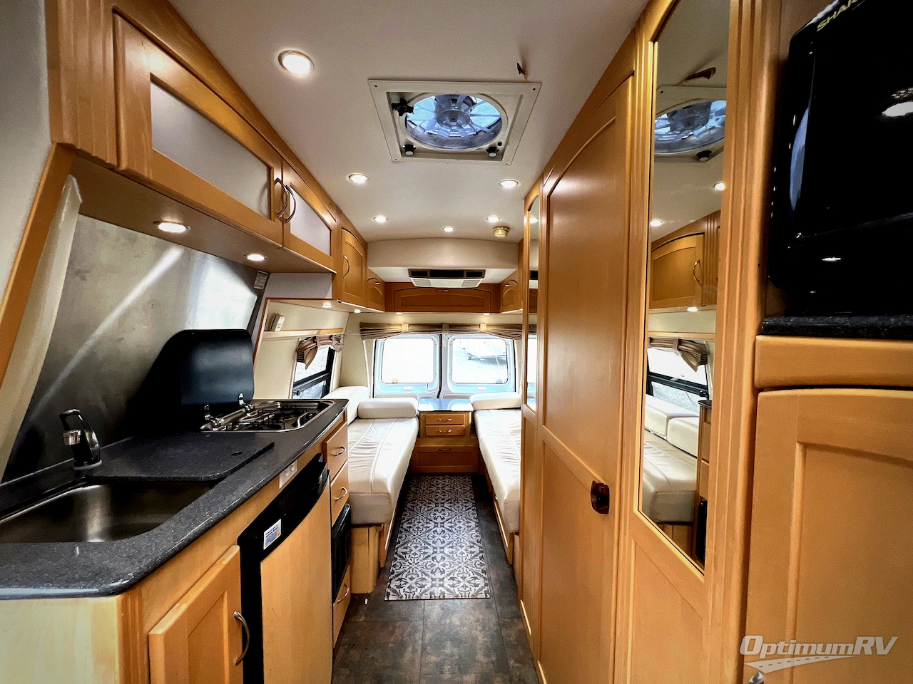 2011 Pleasure-Way Ford Excel TD Photo 2