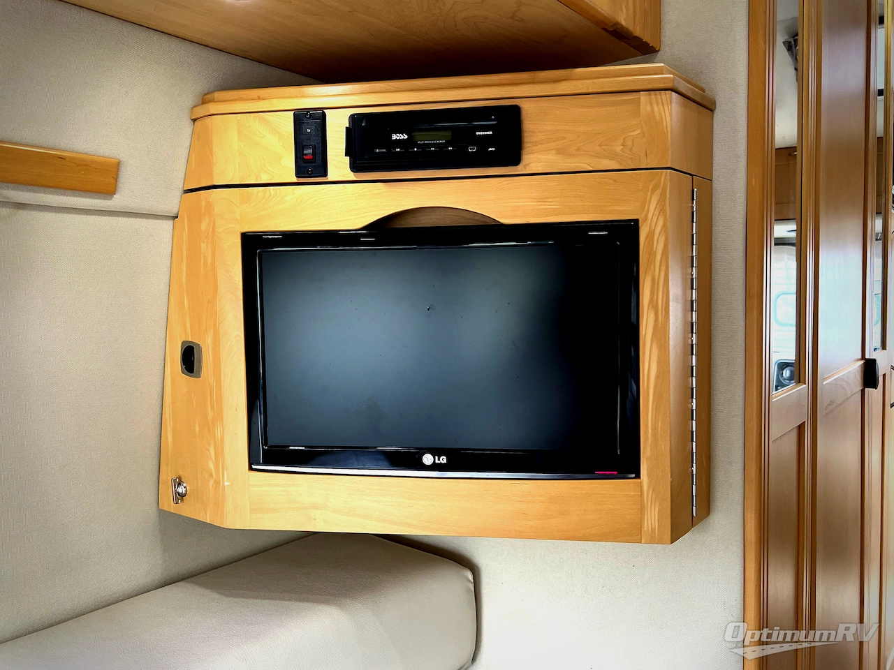 2011 Pleasure-Way Ford Excel TD Photo 16