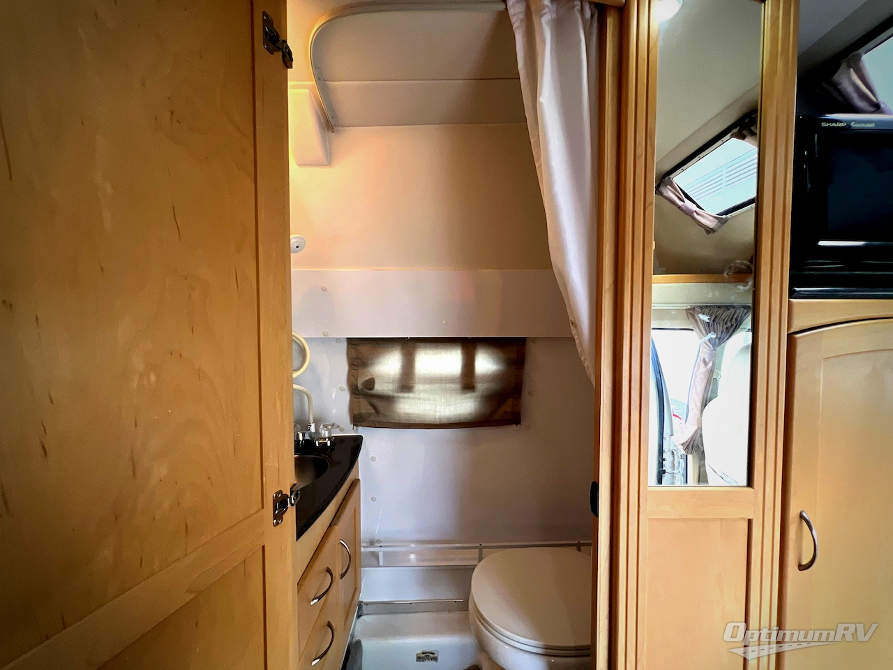 2011 Pleasure-Way Ford Excel TD Photo 17