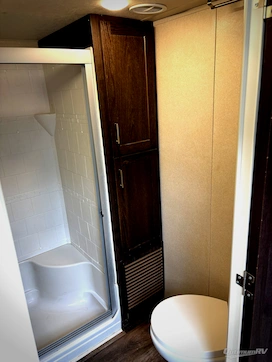 2019 Forest River Wildwood Grand Lodge 42DL RV Photo 4