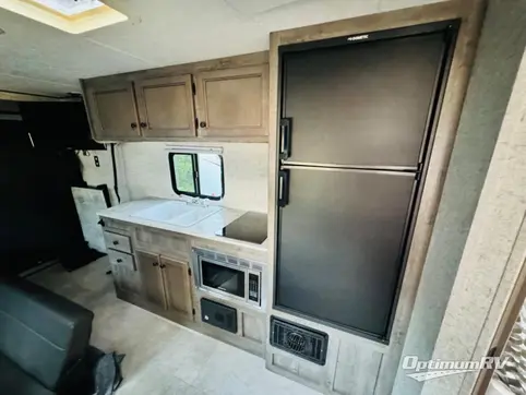 2020 Coachmen Apex Ultra-Lite 220EXT RV Photo 3