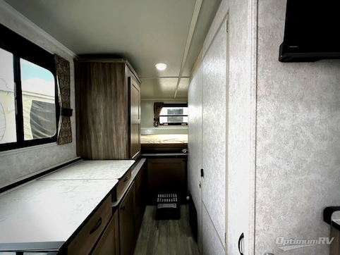 2022 TrailManor 2720 Series 2720QB RV Photo 3