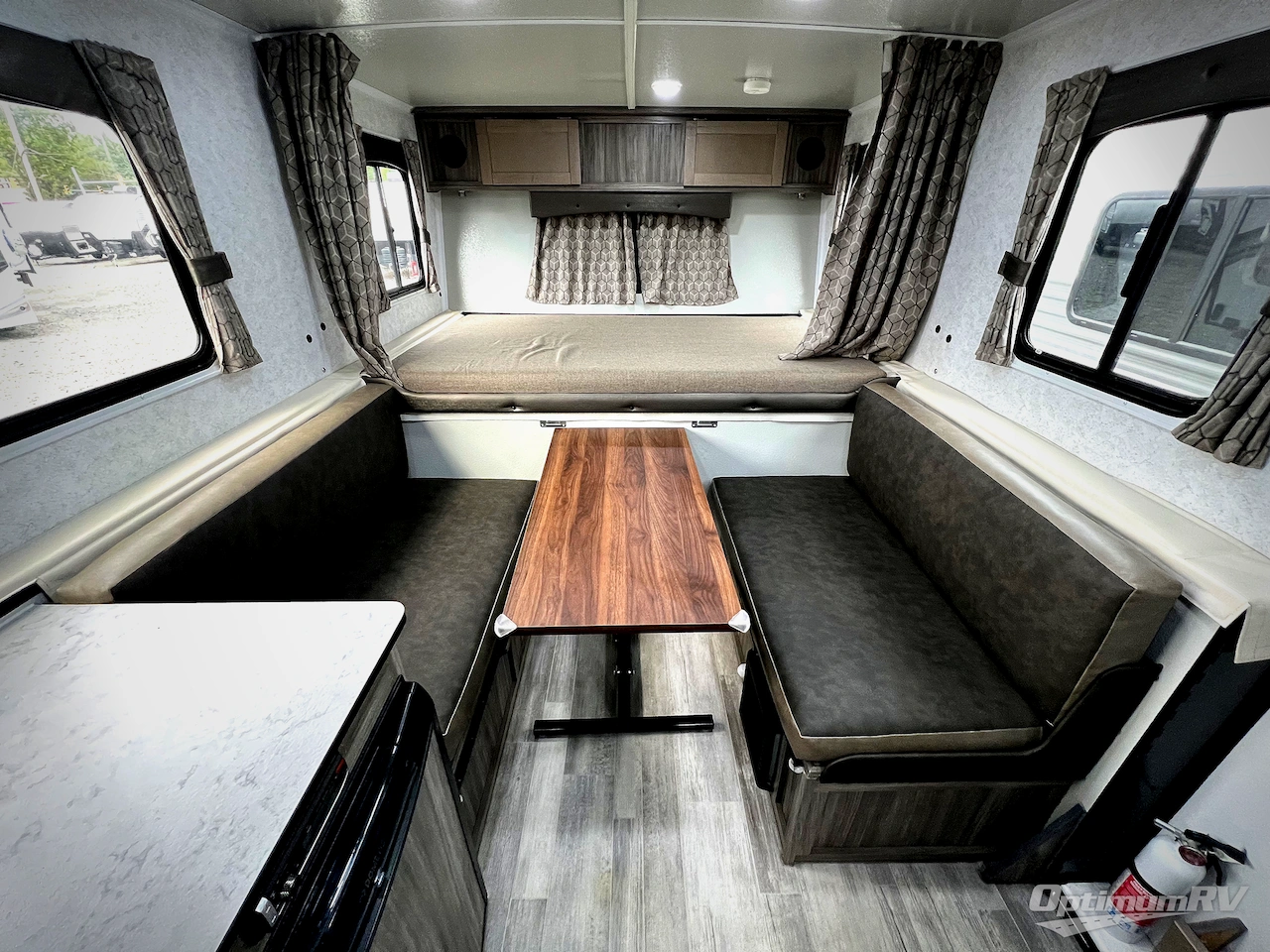 2022 TrailManor 2720 Series 2720QB Photo 4