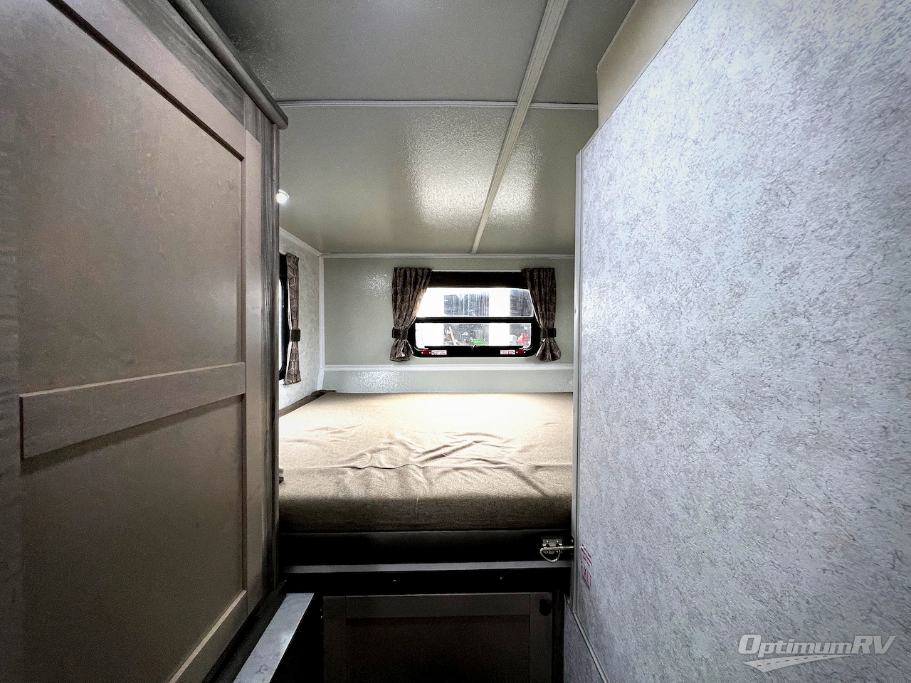 2022 TrailManor 2720 Series 2720QB Photo 21