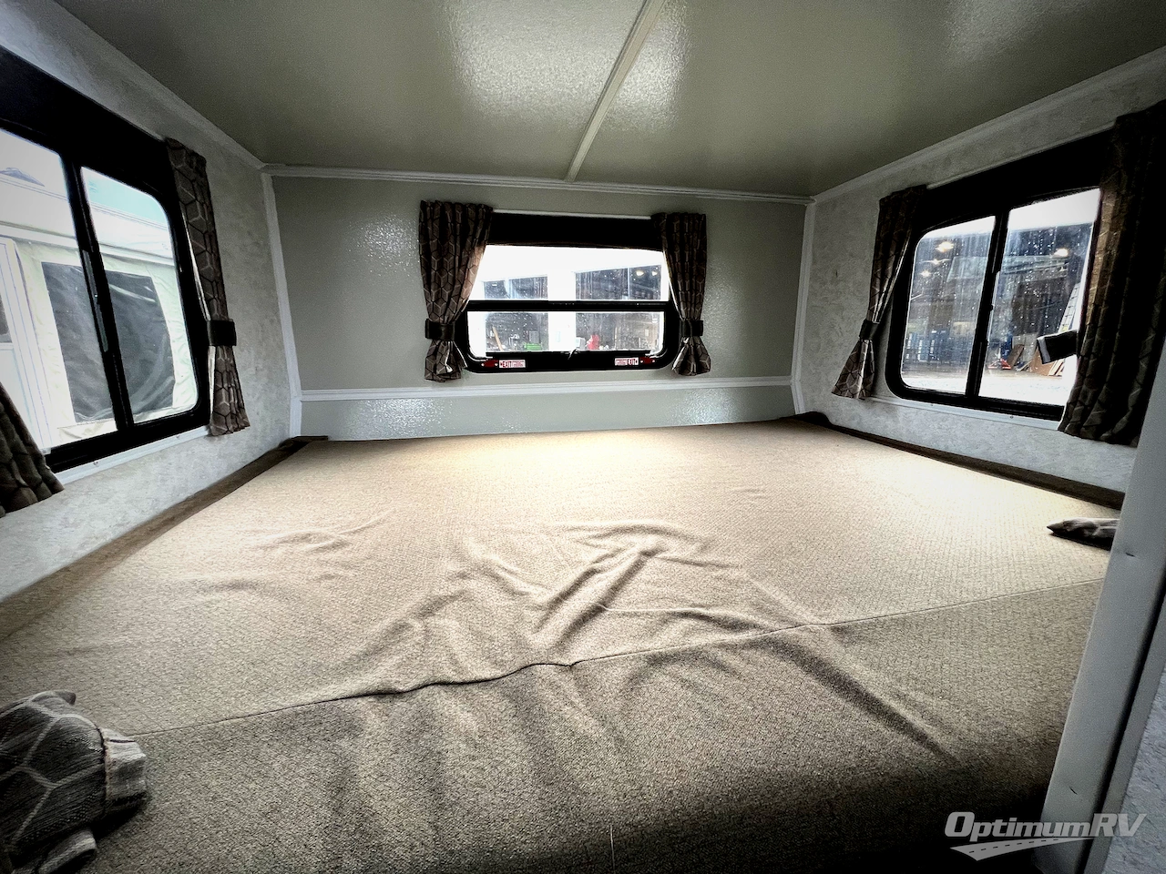 2022 TrailManor 2720 Series 2720QB Photo 22