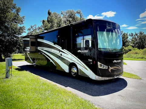 Used 2017 Thor Palazzo 36.1 Featured Photo