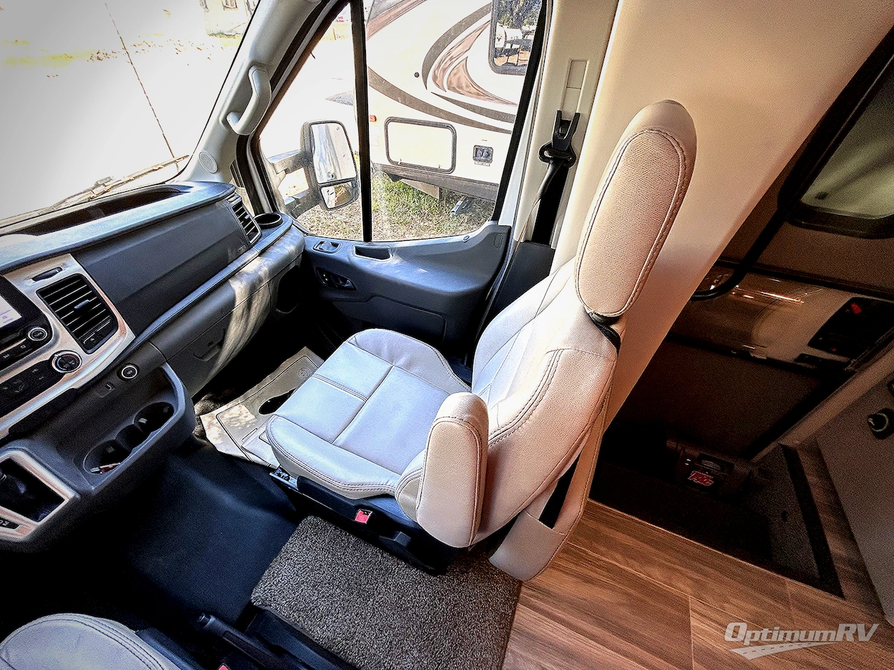 2021 Thor Compass 23TW Photo 3