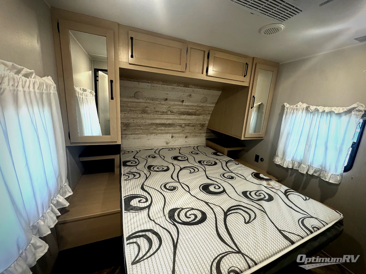 2023 Palomino Puma 32BH2B Photo 7