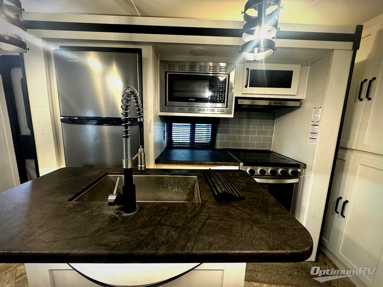 2023 Palomino Puma 32BH2B Photo 8