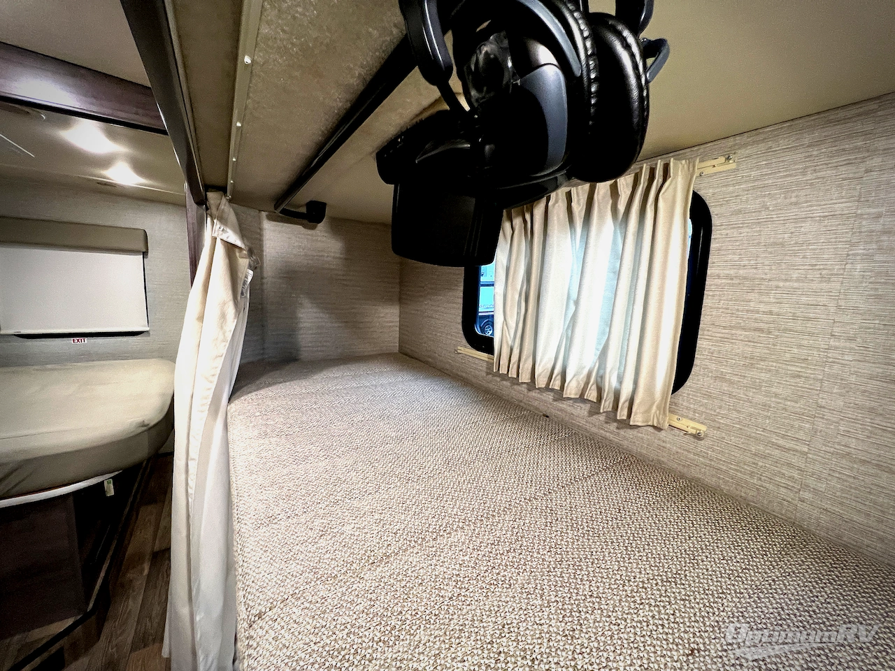 2020 Winnebago Vista 31B Photo 32