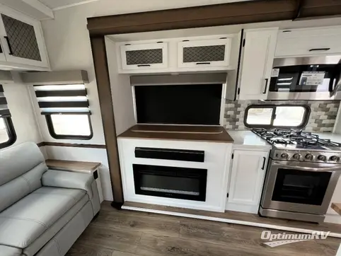 2022 Prime Time Crusader 335RLP RV Photo 3