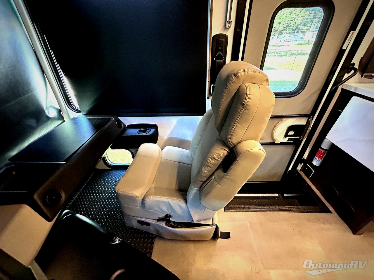 2025 Forest River Georgetown 7 Series 36K7 Photo 9