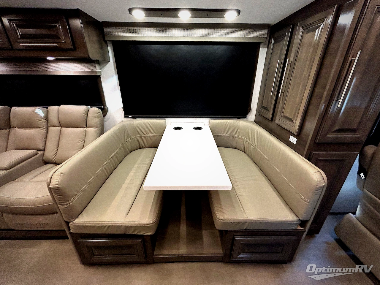 2025 Forest River Georgetown 7 Series 36K7 Photo 11