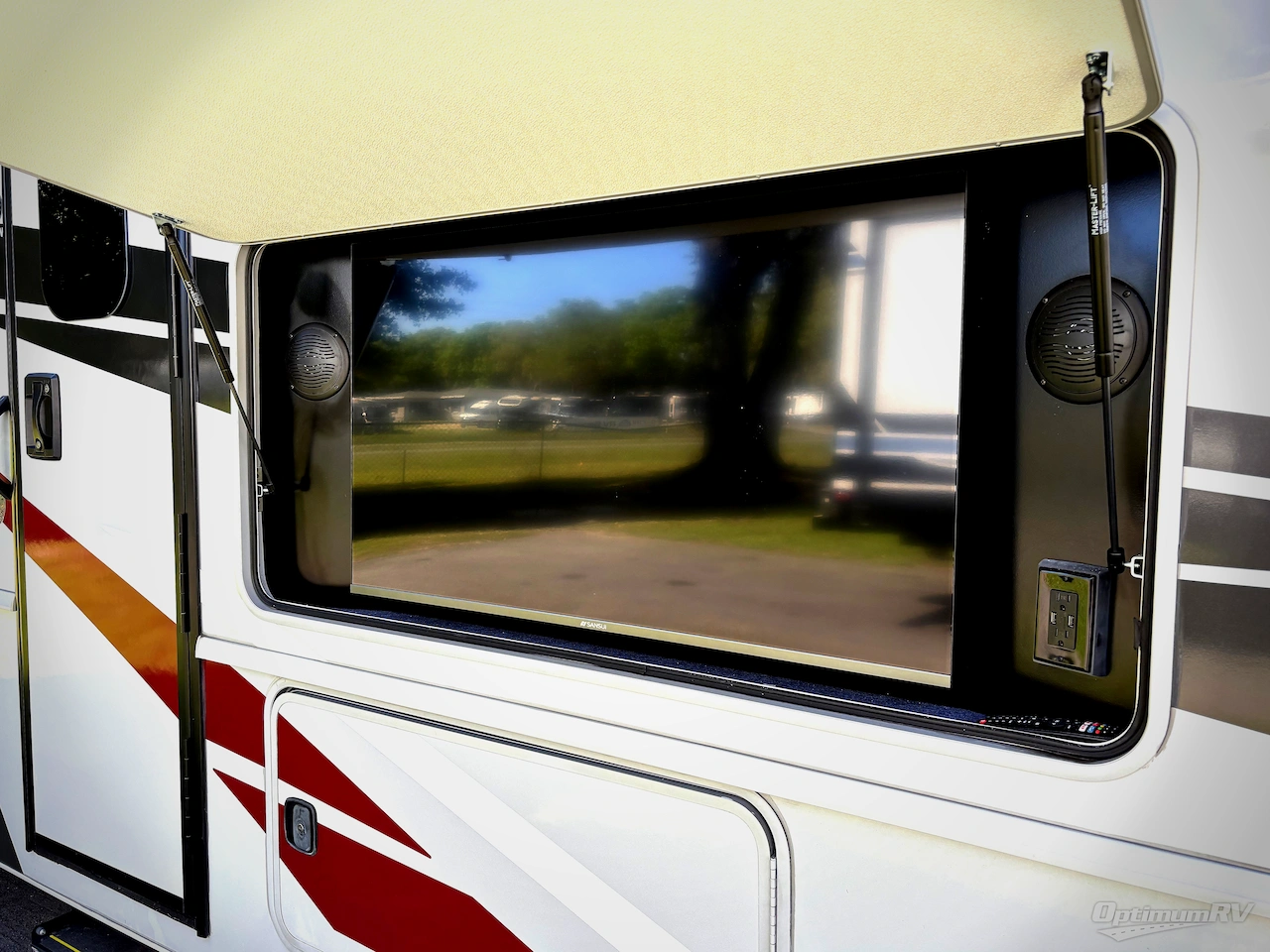 2024 Fleetwood Flair 32N Photo 21