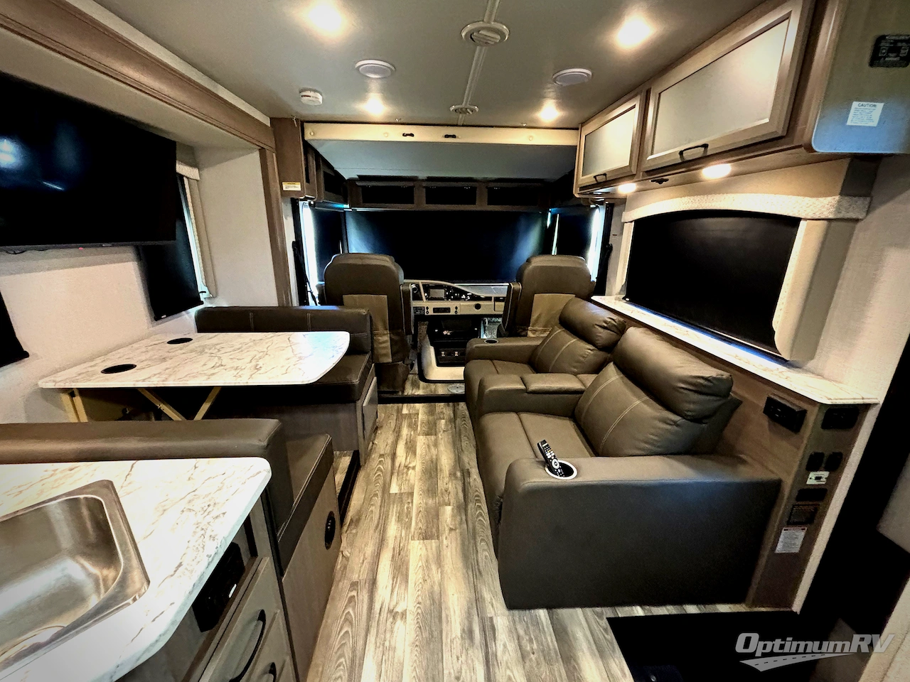 2024 Fleetwood Flair 32N Photo 5