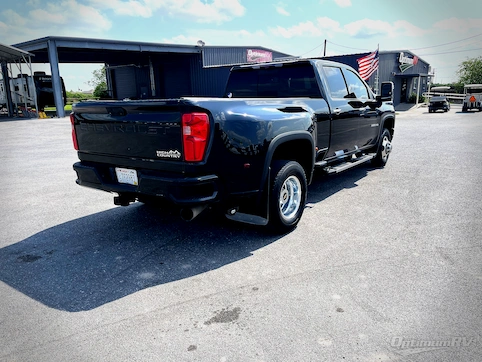 2020 Chevrolet Silverado 3500HD RV Photo 2