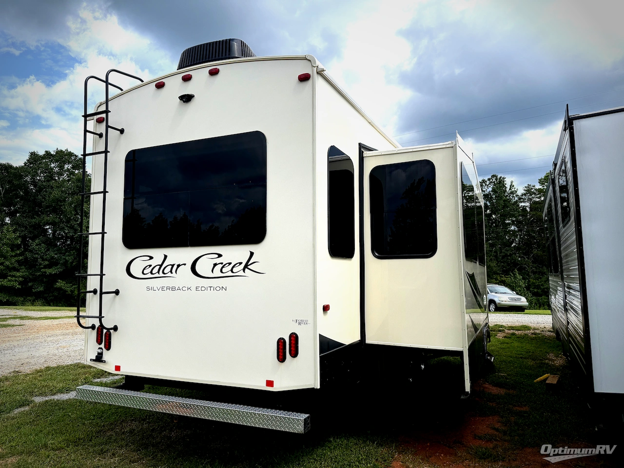 2019 Forest River Cedar Creek Silverback 33IK Photo 2