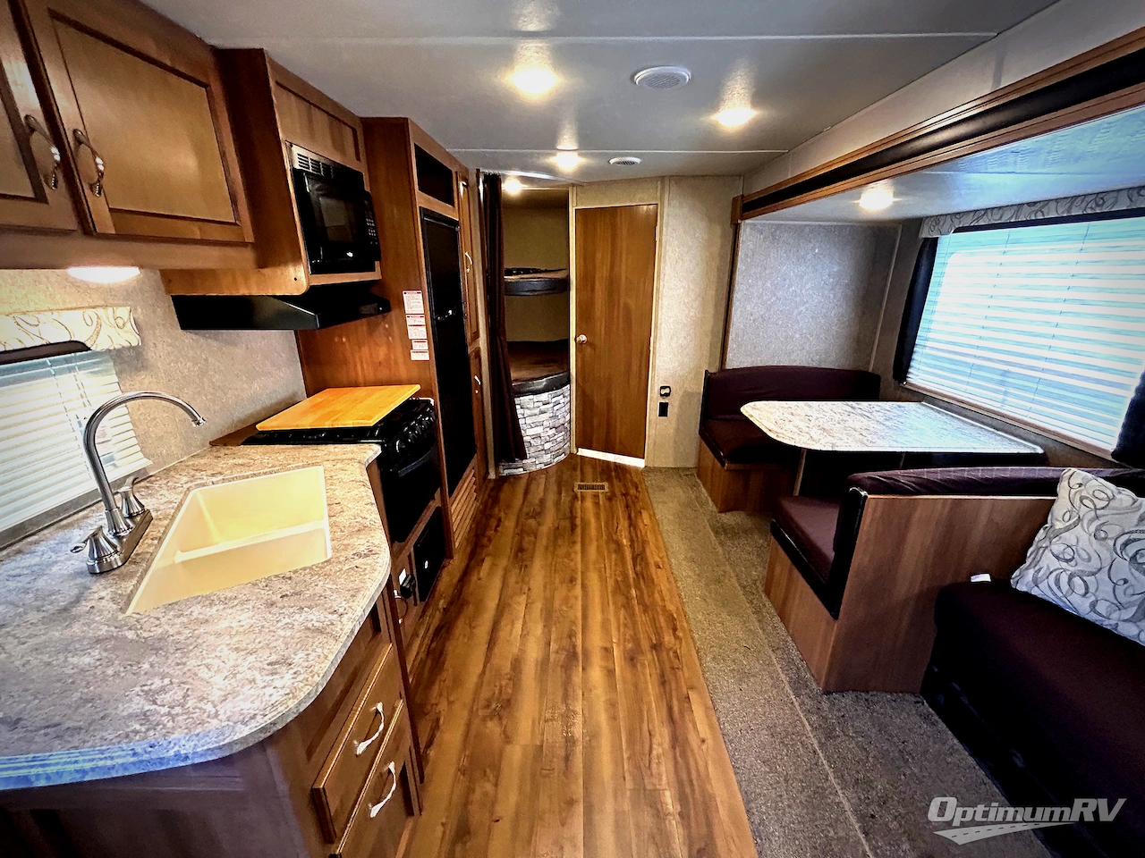 2017 Coachmen Catalina SBX 261BHS Photo 3