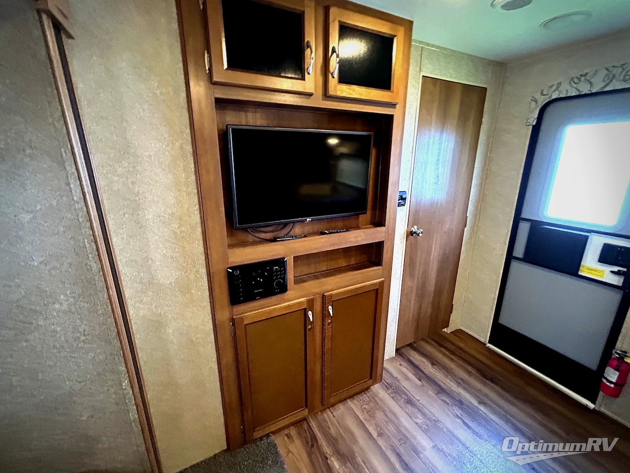 2017 Coachmen Catalina SBX 261BHS Photo 7