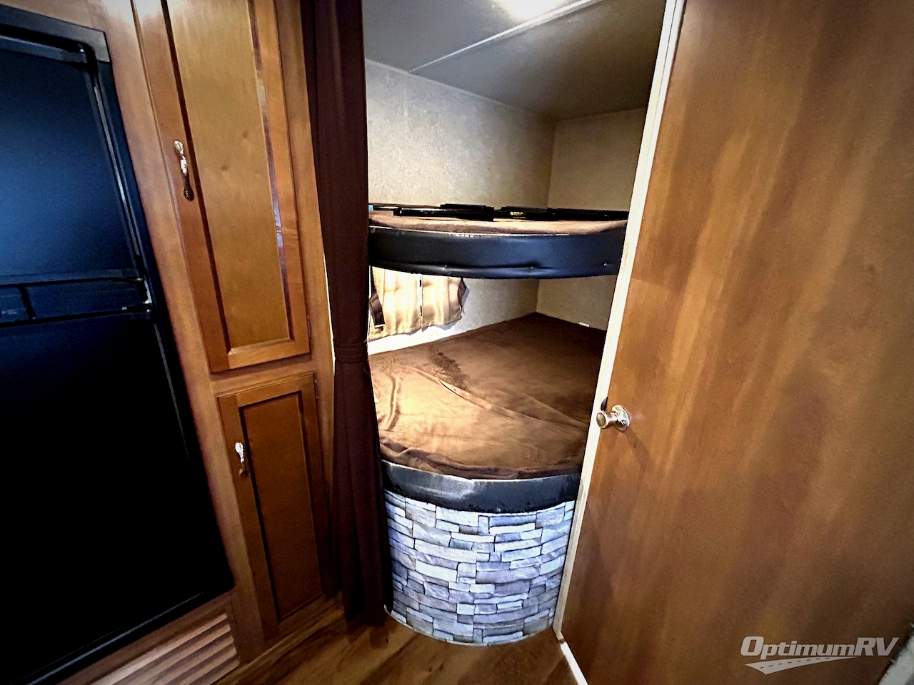 2017 Coachmen Catalina SBX 261BHS Photo 11