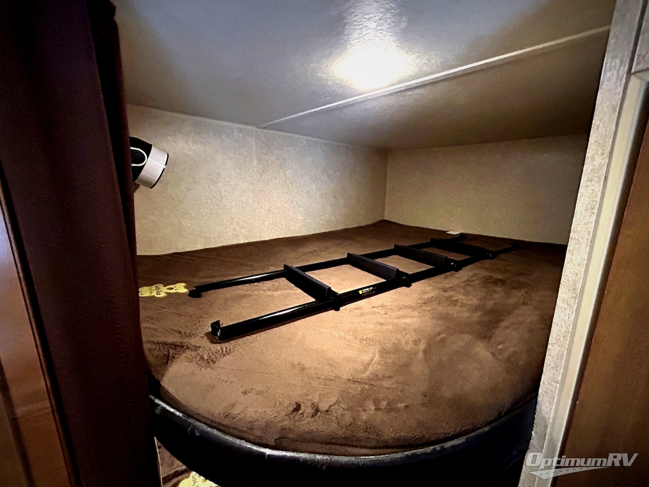 2017 Coachmen Catalina SBX 261BHS Photo 12