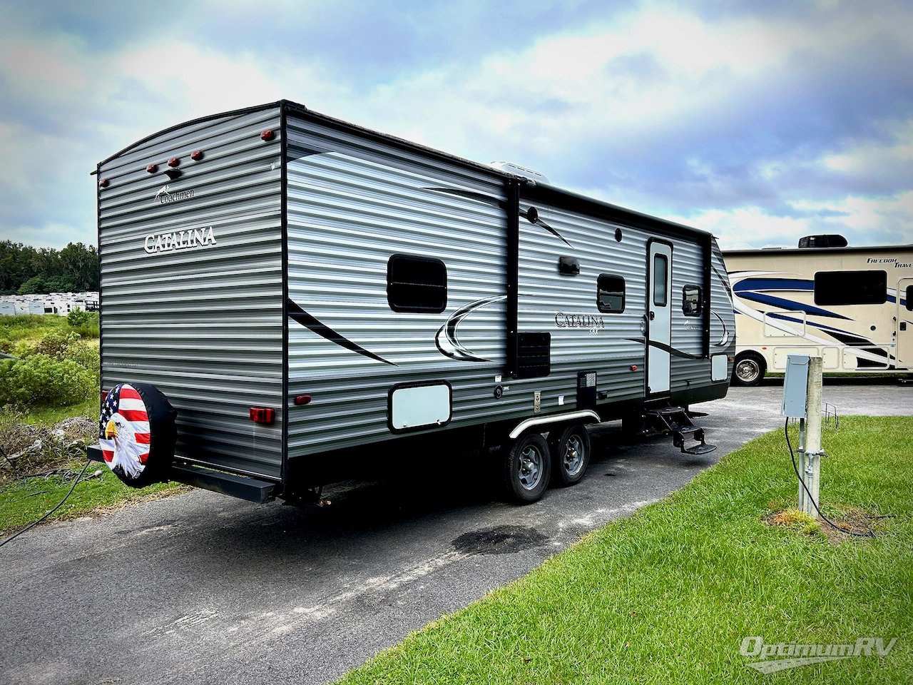 2017 Coachmen Catalina SBX 261BHS Photo 2